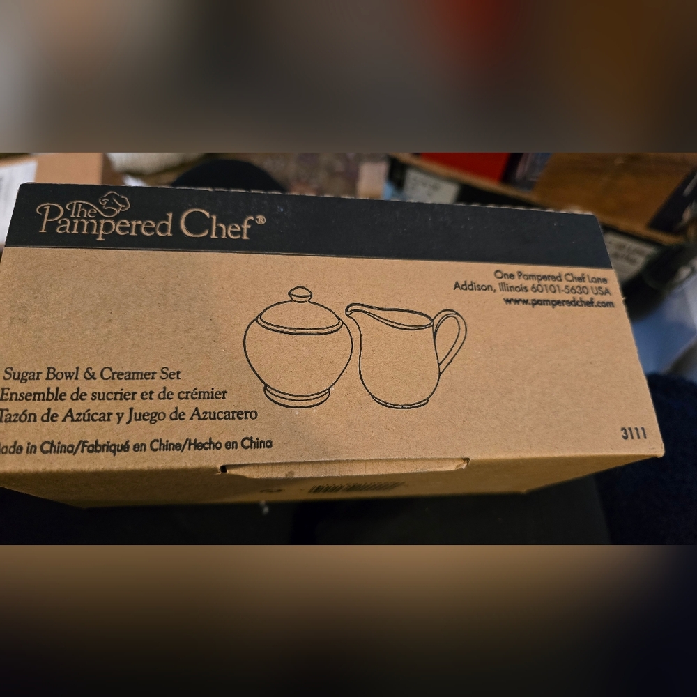 Pampered Chef Black Sugar Bowl & Creamer Set New